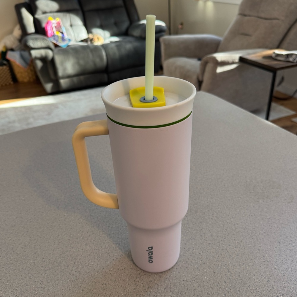 Owala 40 oz tumbler